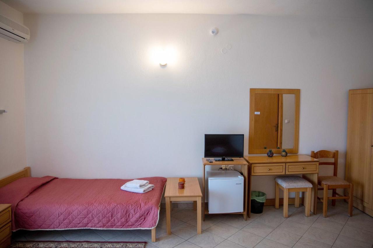 Hotel Kastro Sérvia Dış mekan fotoğraf