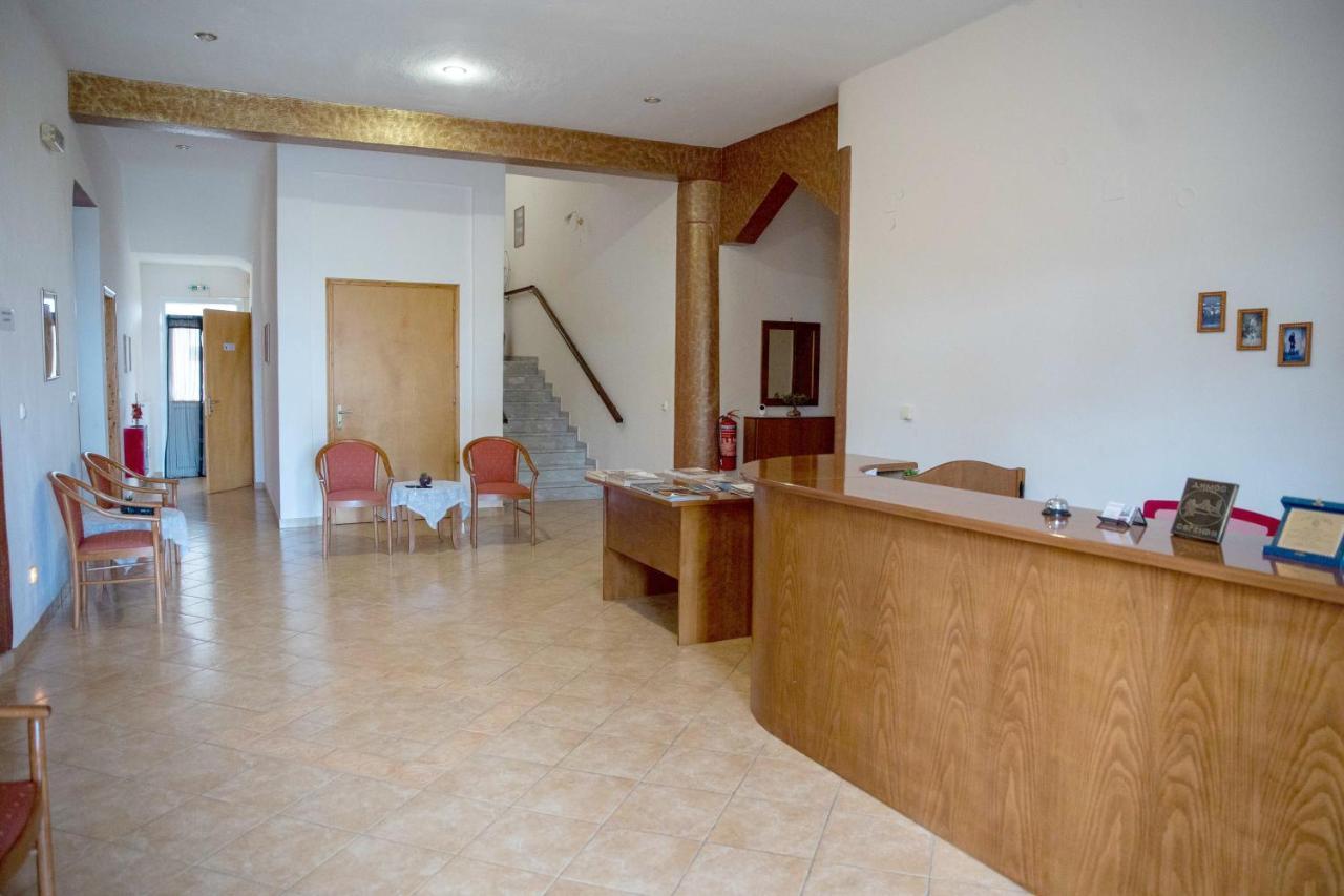 Hotel Kastro Sérvia Dış mekan fotoğraf